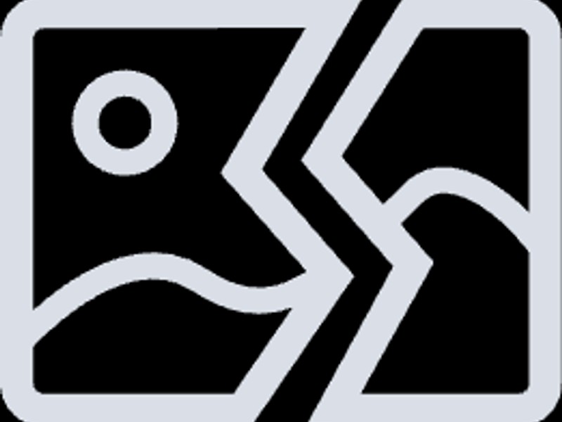 Biểu tượng lỗi tải xuống trên màn hình điện thoại, với thông báo về kết nối mạng hoặc dung lượng bộ nhớ.